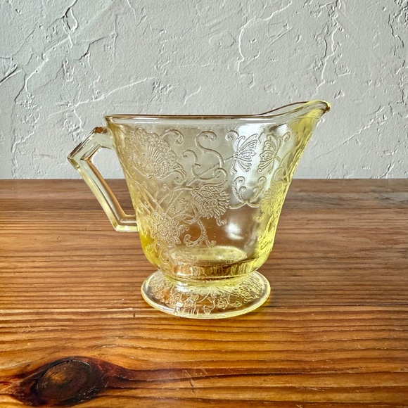 Hazel Atlas Florentine Yellow Depression Glass | Creamer & Sugar Bowl Set - Picture 14 of 15